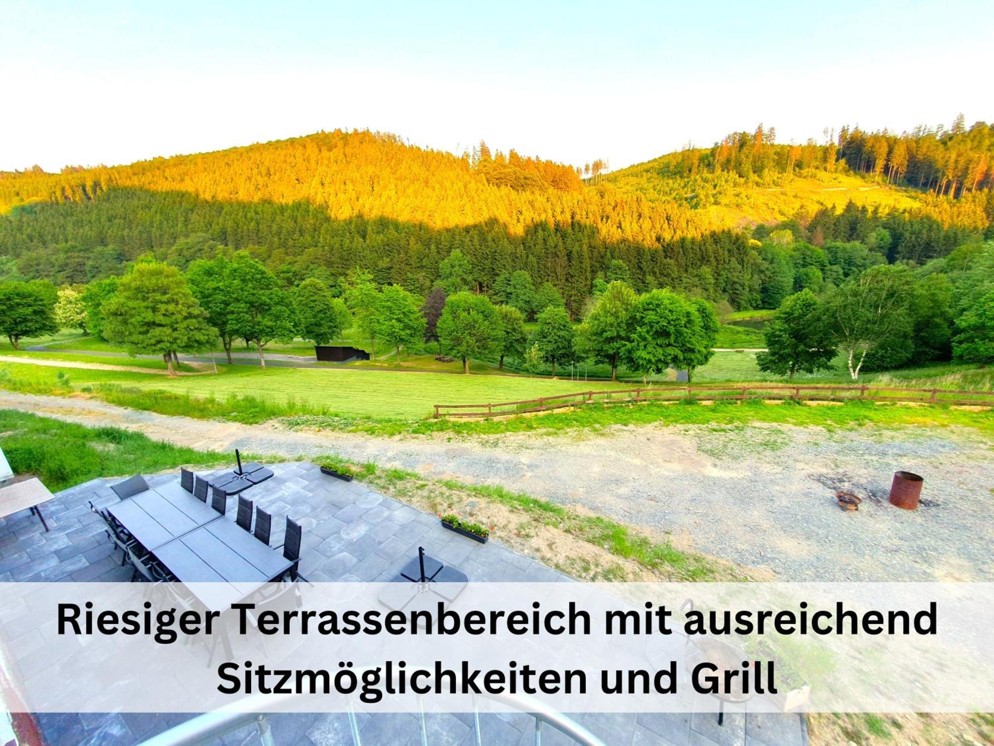 Ferienhaus Grimme - 350M2, 18 Betten - Mit Indoorspielplatz, Pool, Grosser Terrasse, Grill, Sauna, Kicker, Dart, Uvm - Ideal Fuer Familien Schmallenberg Bagian luar foto
